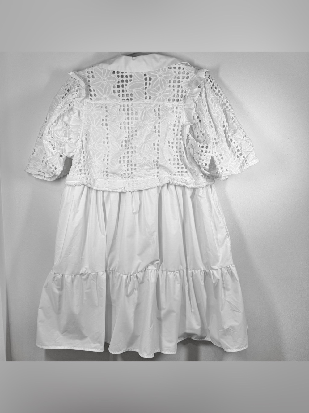 NWOT Entro White Eyelet Tiered Dress Women’s Size Small - Picture 9 of 11